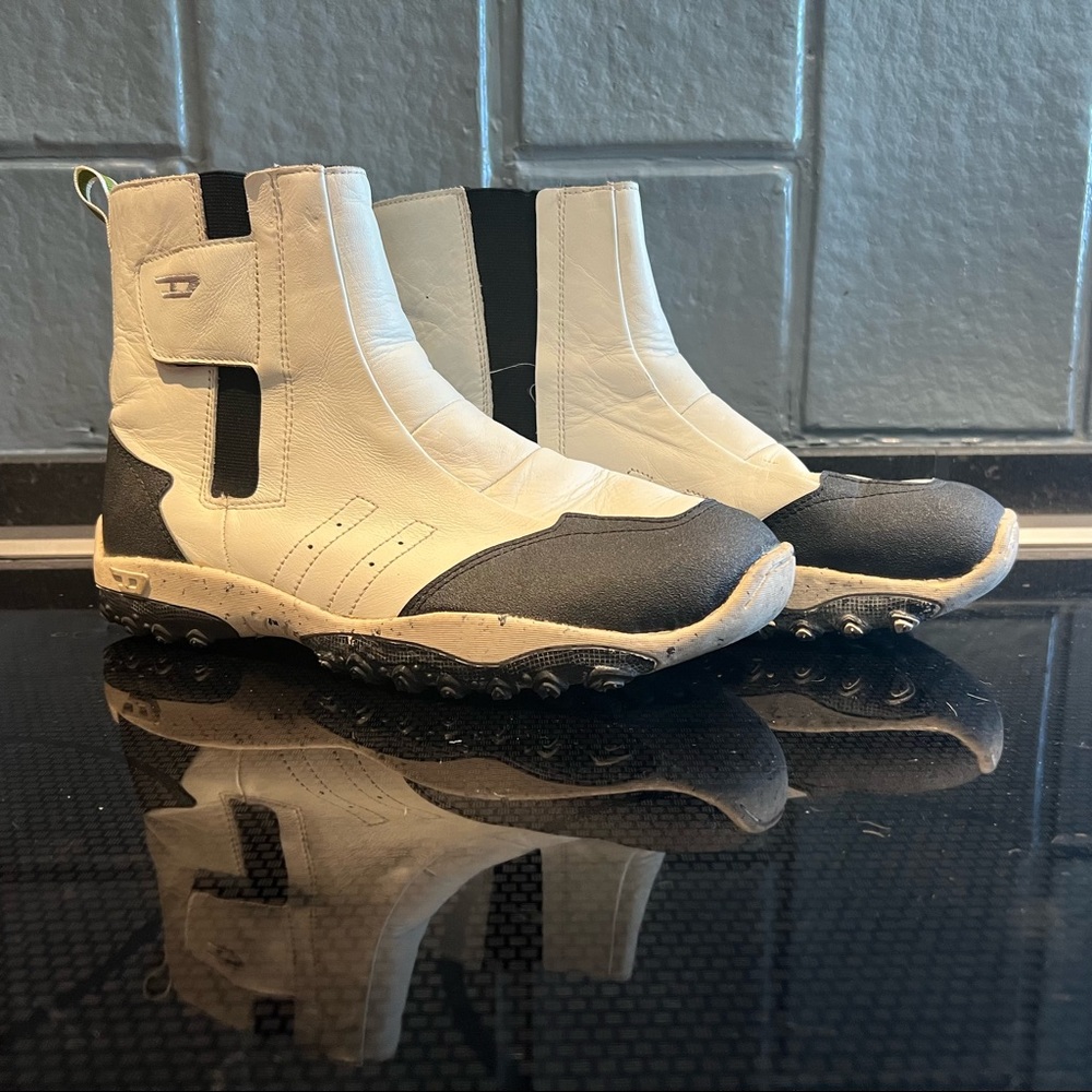 Diesel “space boots”